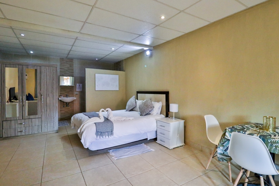 15 Bedroom Property for Sale in Hartbeespoort Rural North West